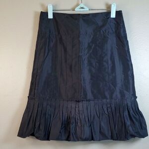 I N C Elegant 100% Silk Shell, Black Pleated Skirt. Size 2